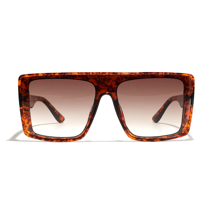 Women oversized square sunglasses with luxurious tortoiseshell design Bowlift