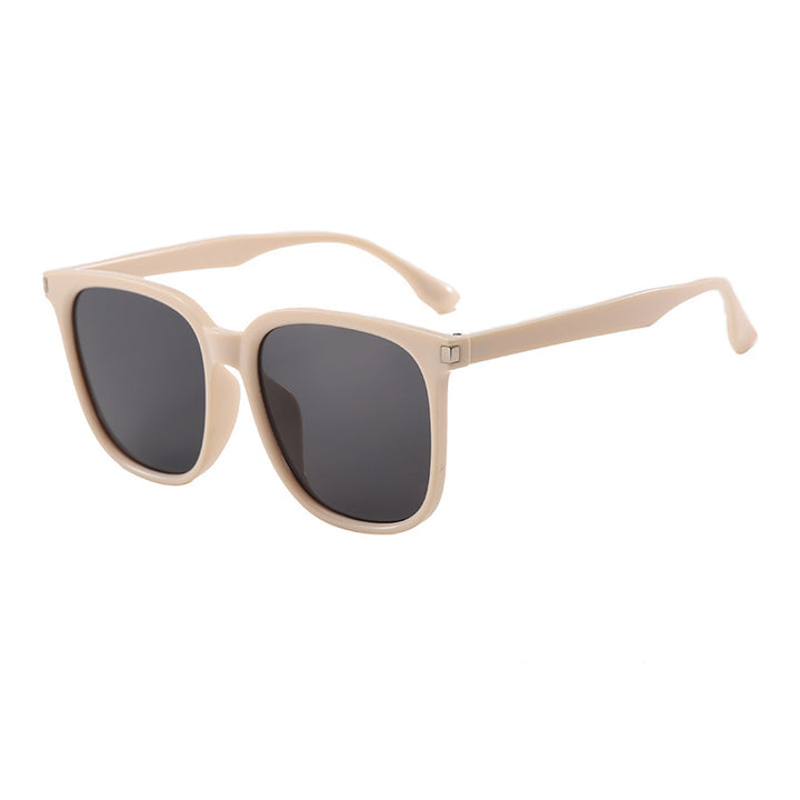 Women stylish fashionable sunglasses in square design Bowlift