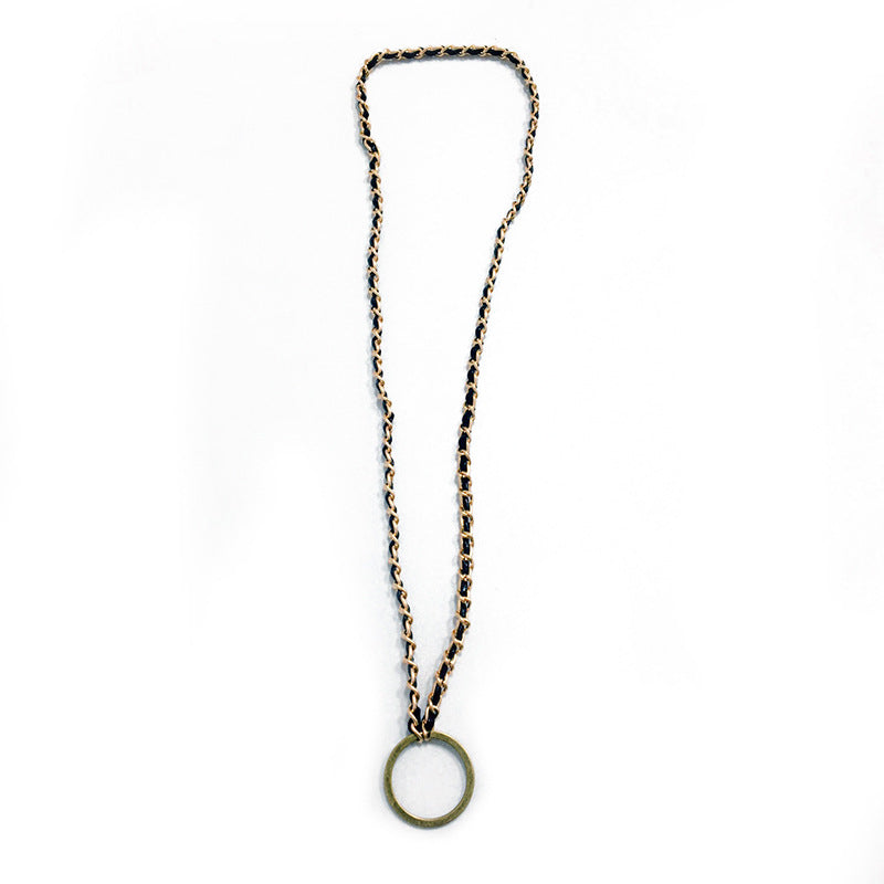 Trendy jewelry necklace with round pendants Bowlift