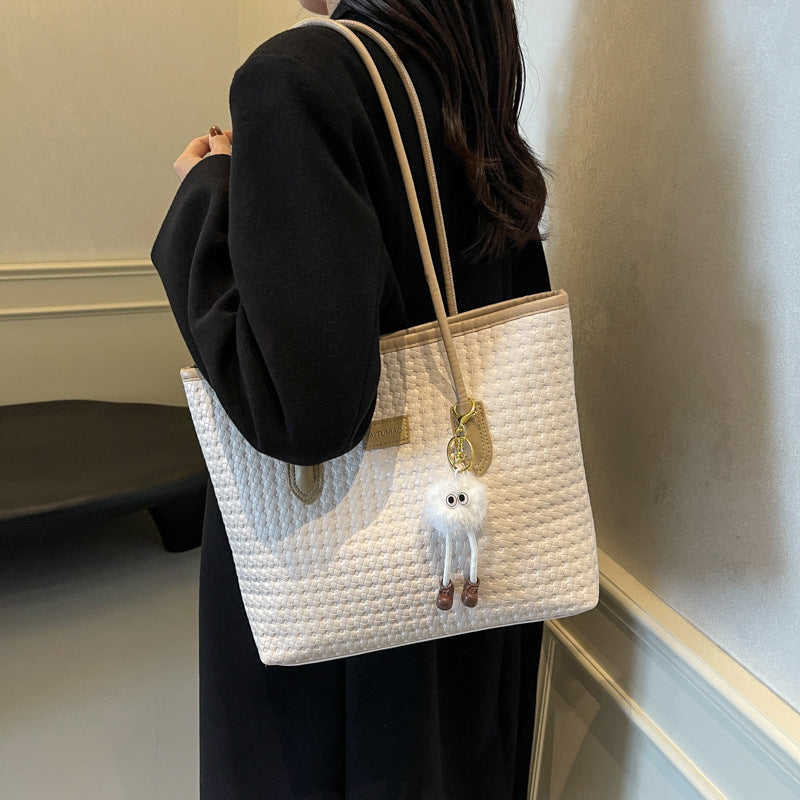 Woven Patterned Shoulder Bag Bowlift