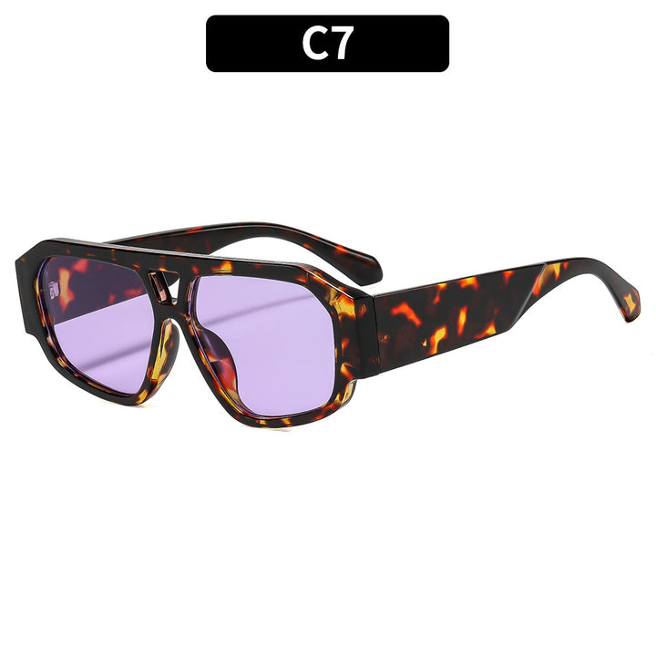 Bold Geometric Shield Sunglasses  1787664388