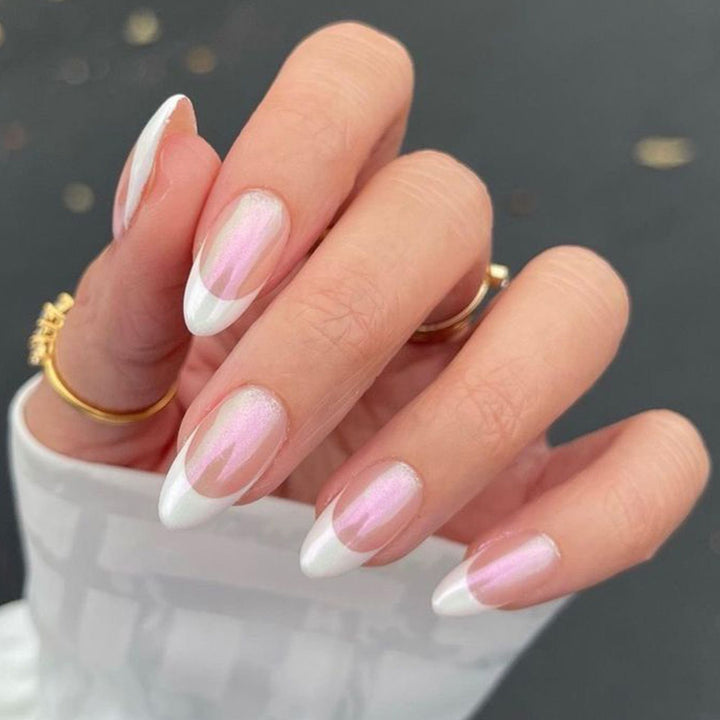 Artificial nails with modern night motif Bowlift
