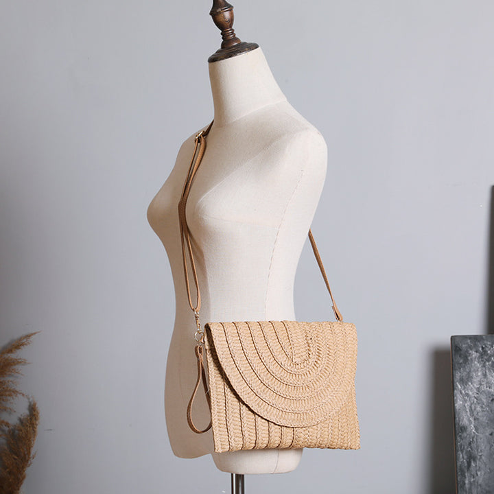 Handbag Made of High-Quality Woven Straw with Elegant Flap Closure Bowlift
