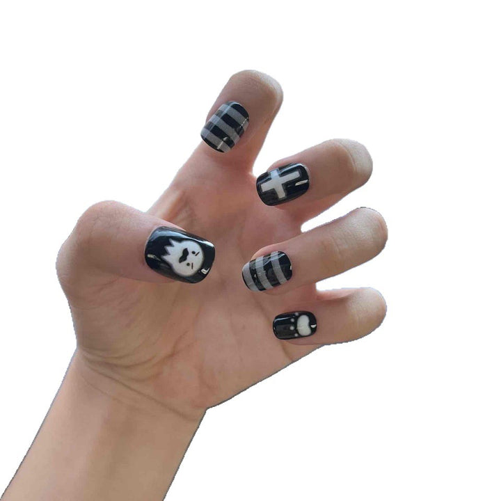 Decorative Press-On Nail Set Bowlift