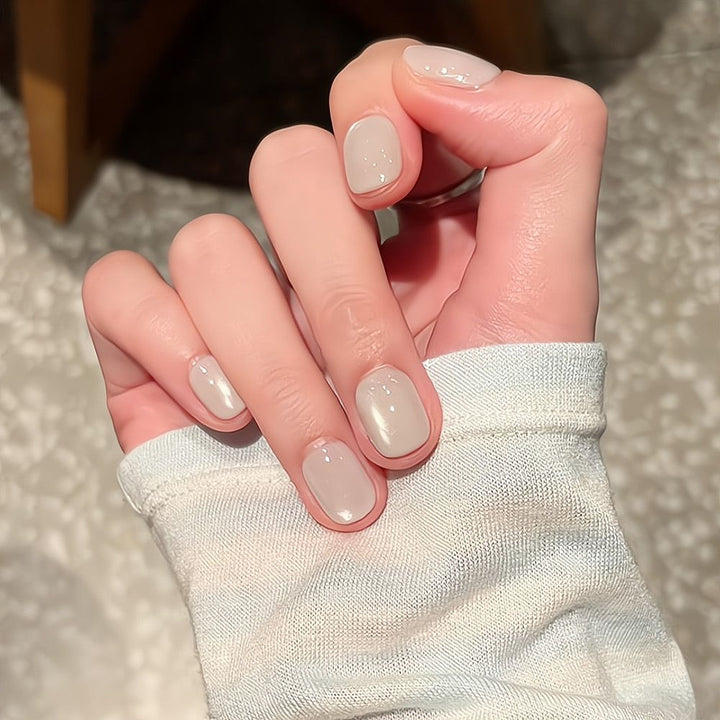 High-gloss artificial nails Bowlift
