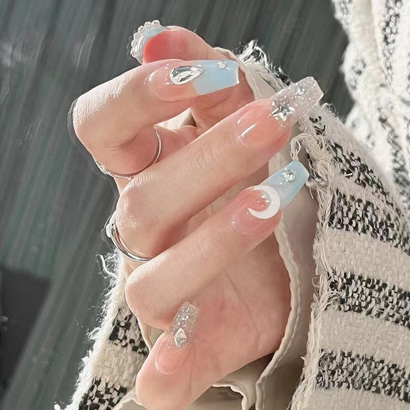 Elegant and Shiny Nail Art Bowlift