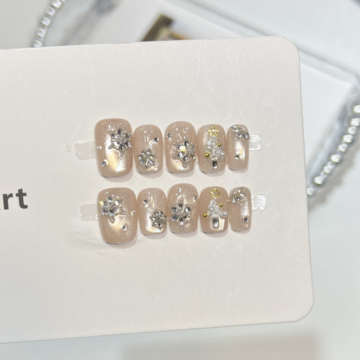 Elegant Press-On Nail Art Set with Sparkling Accents Bowlift
