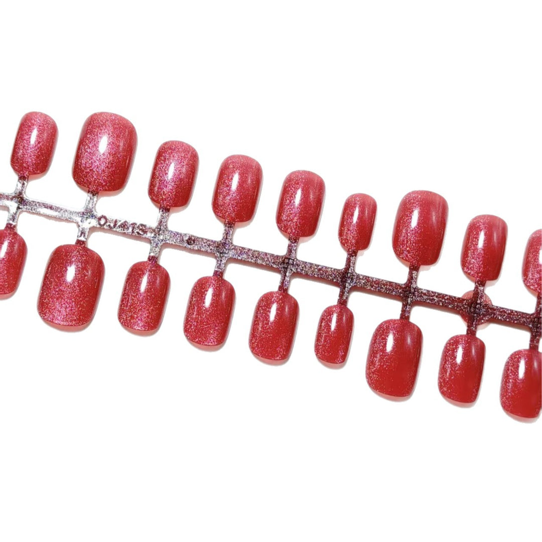 Glittering artificial nails with high gloss effect Bowlift