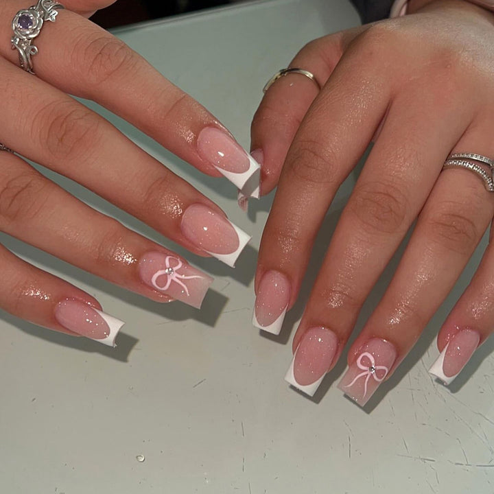 Elegant Decorative Press-On Nail Extensions Bowlift