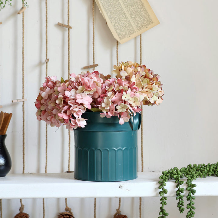 Stylish metal storage unit Bowlift