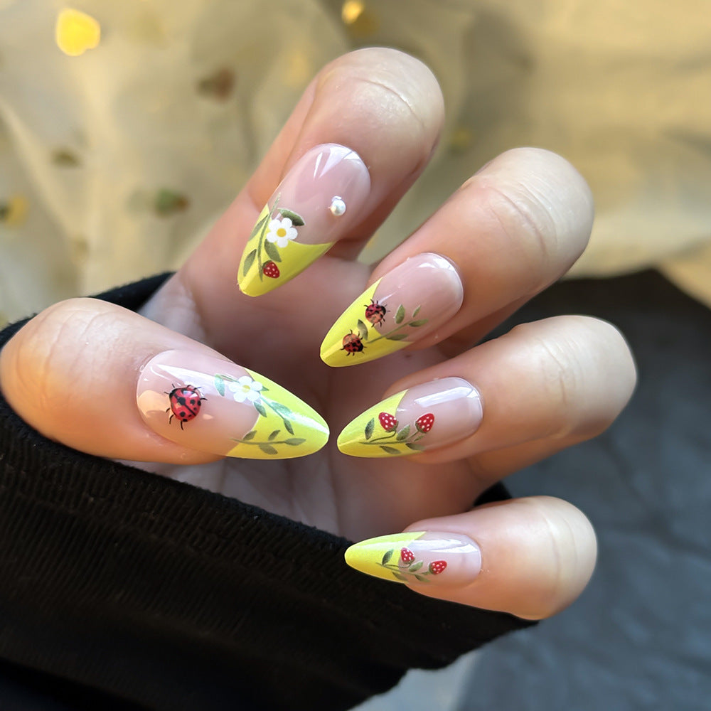Decorative Floral Press-On Nail Set Bowlift