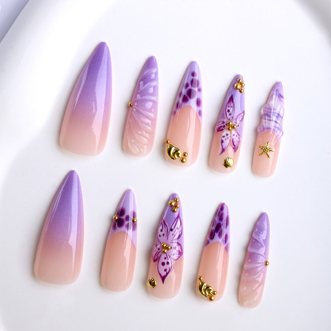 Stylish artificial nails with floral and geometric elements Bowlift