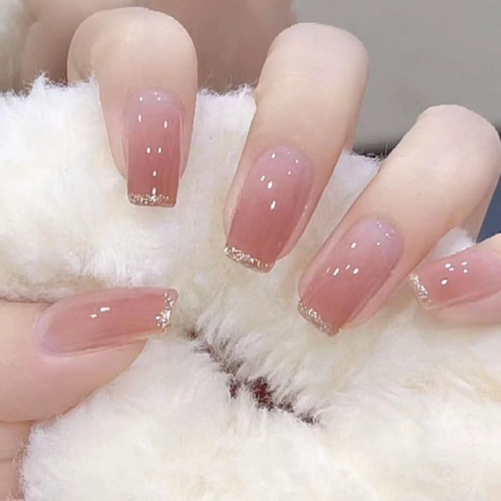 Elegant and Shiny Nail Art Bowlift