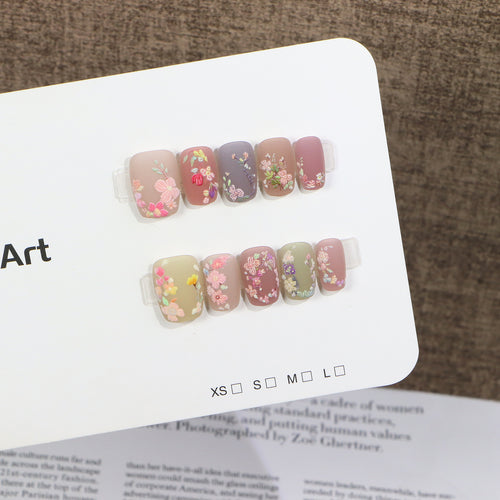 Artisan Flower-Designed Press-On Nail Set Bowlift