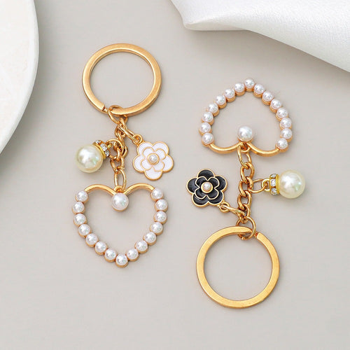 Keychain with heart and flower motif Bowlift