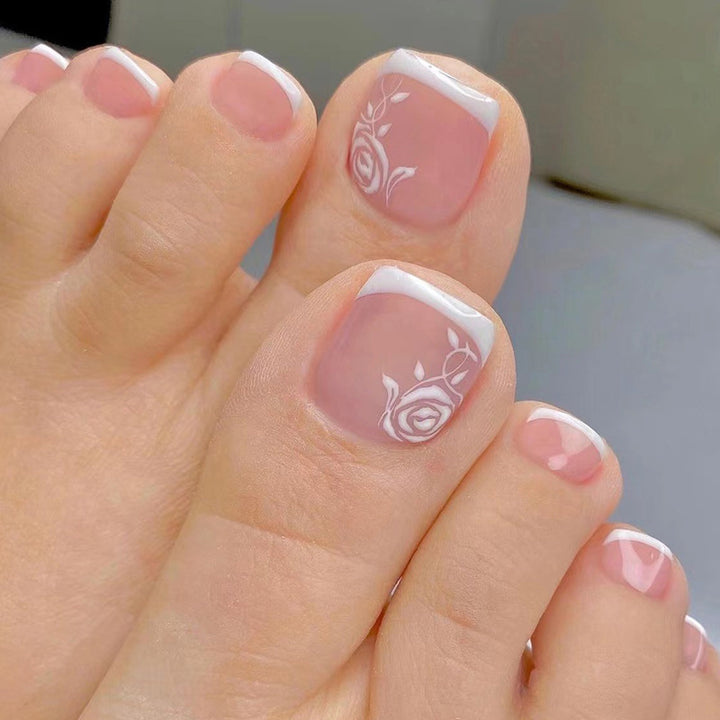 Artful toenail art in elegant French style Bowlift