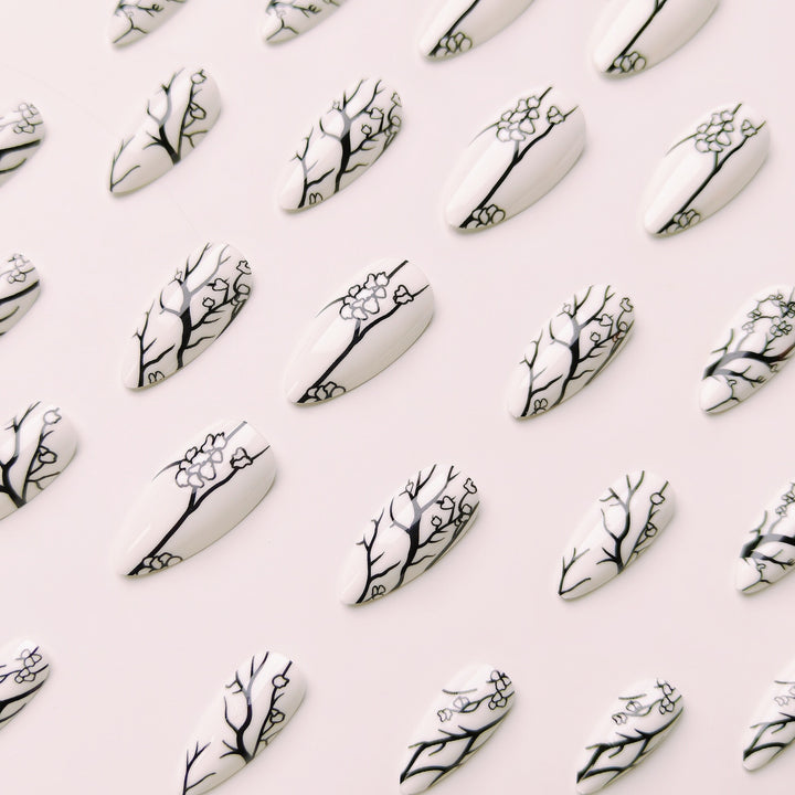 Artificial nails with elegant floral design Bowlift