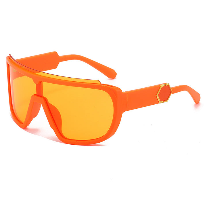 Women's fashionable sports sunglasses with innovative, aerodynamic design Bowlift