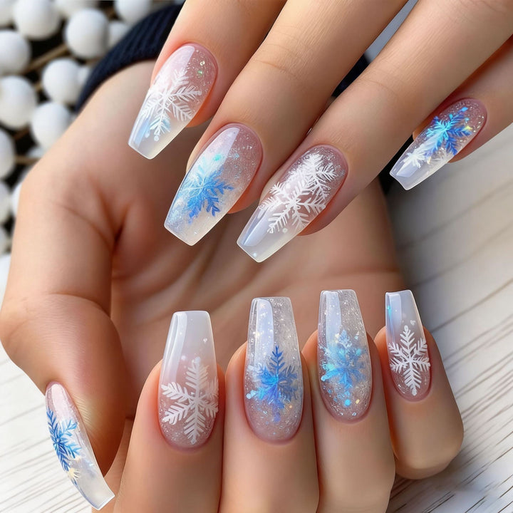 Artificial Nails in Modern Tribal Design Bowlift