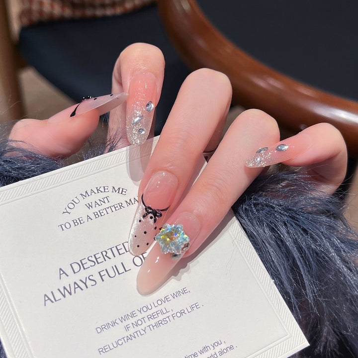 Decorative Crystal-Embellished Press-On Nail Set Bowlift