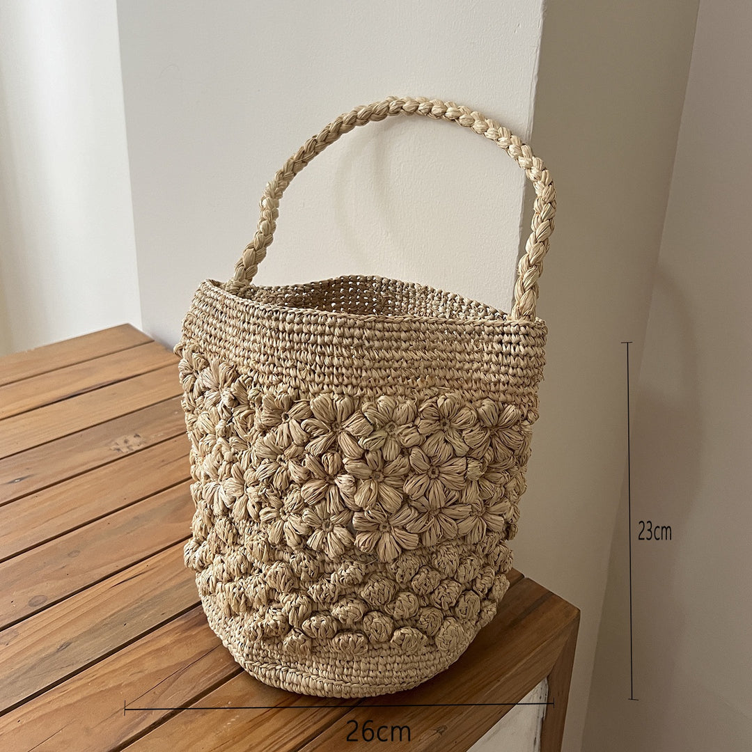 Handcrafted straw bag with soft lining Bowlift