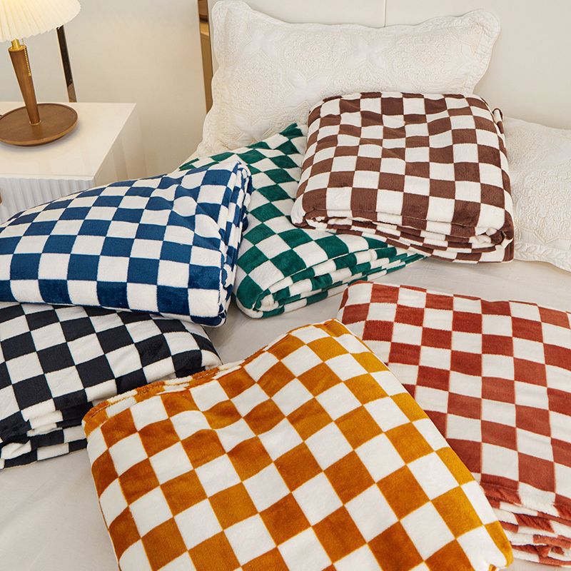Cozy Checkered Fleece Blanket