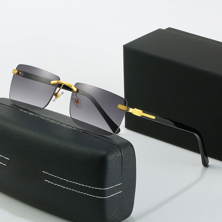 Women's fashionable sunglasses with a stylish, rectangular frame and elegant metal accents Bowlift