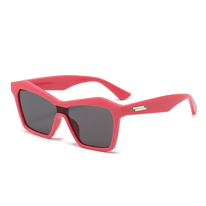 Women's Fashion Sunglasses in Modern Geometric Design Bowlift