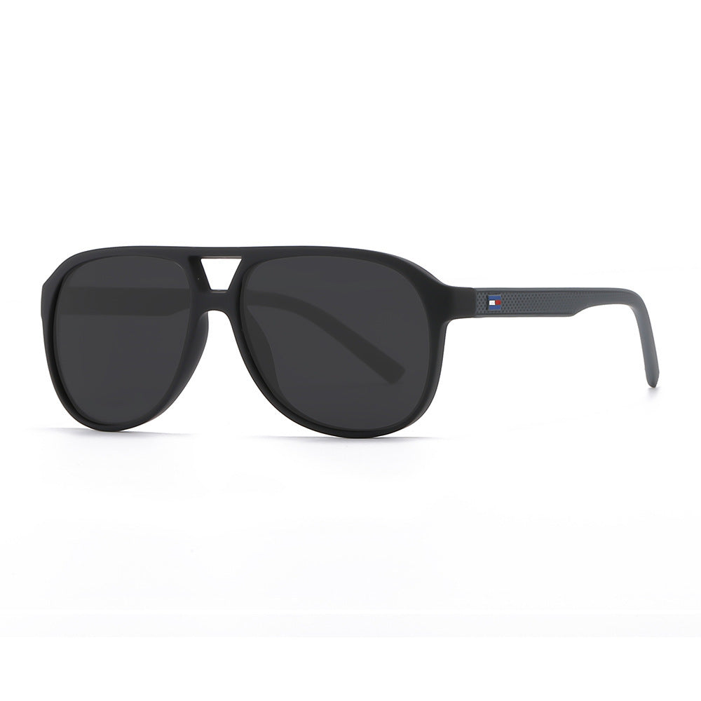 Ladies sporty sunglasses in modern style Bowlift