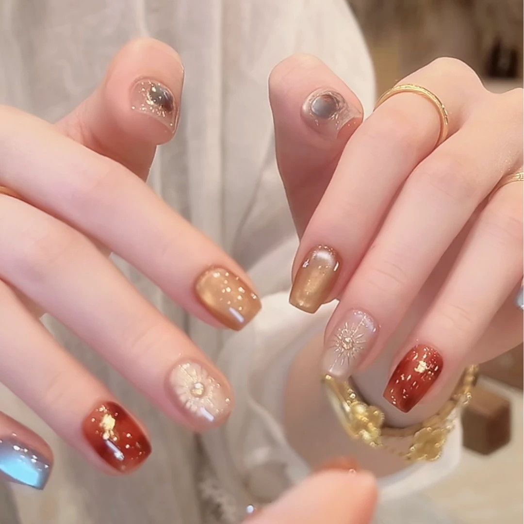 Artistic Nail Design with Decorative Elements Bowlift