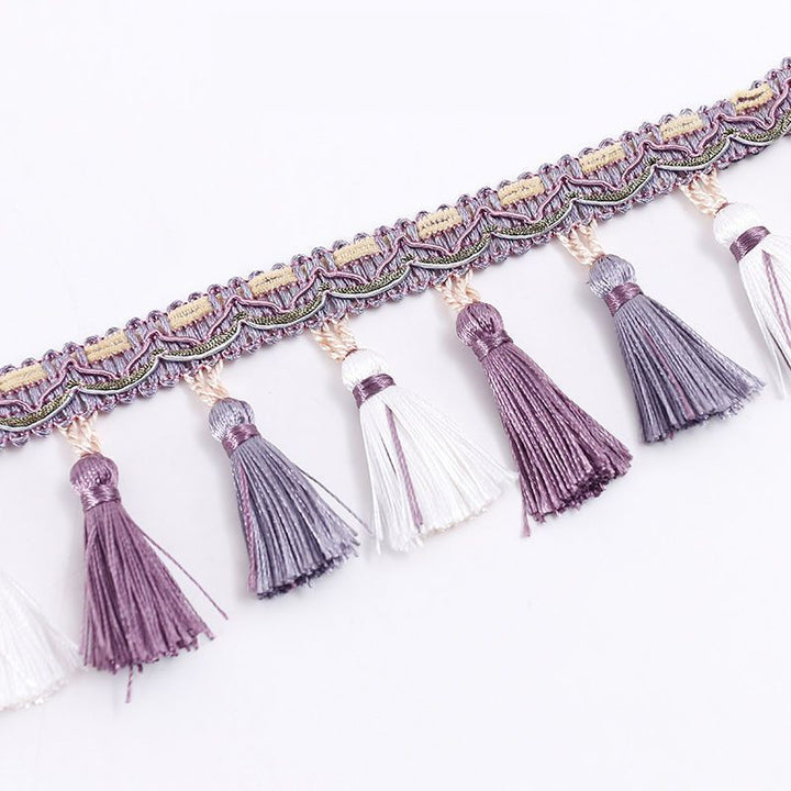 Decorative fringe trim Bowlift