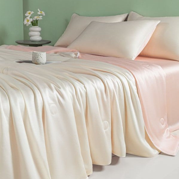 Ladies satin bed linen with stylish design Bowlift
