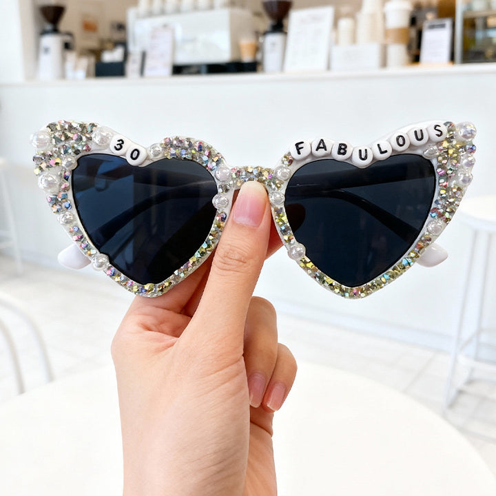 Glamorous Heart-Shaped Sunglasses Bowlift