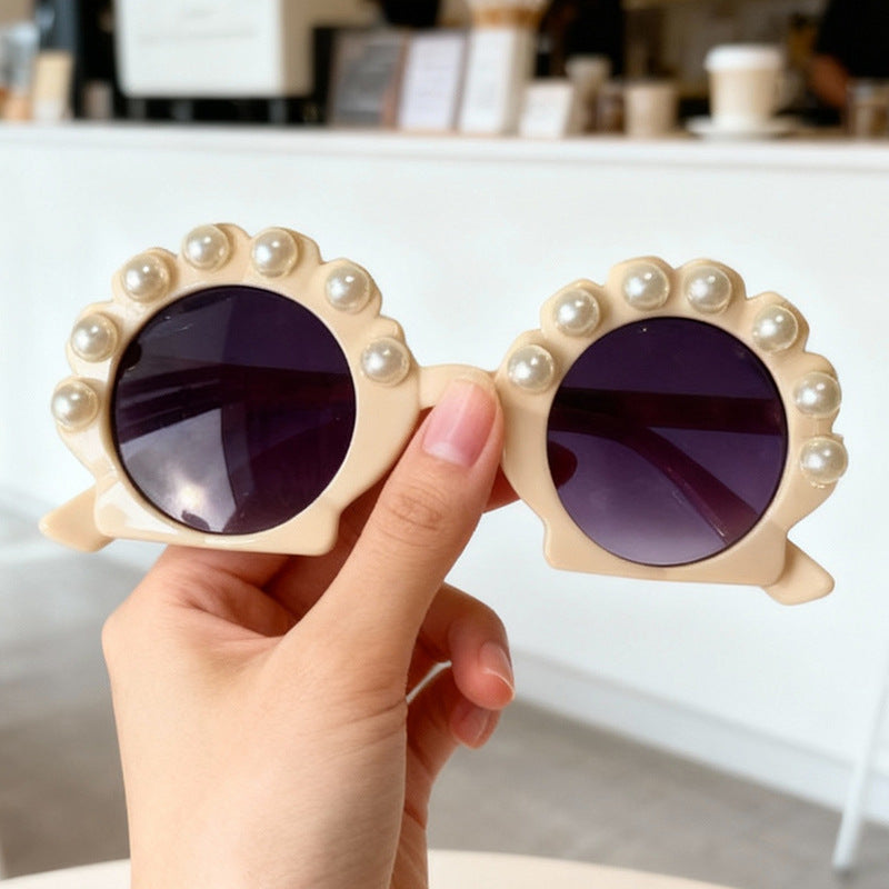 Pearl-Accented Vintage Inspired Sunglasses Bowlift
