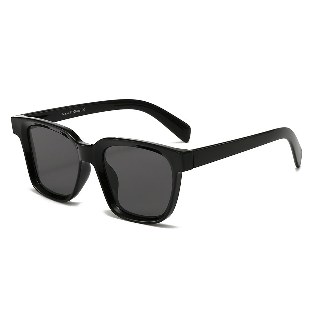 Women's elegant square sunglasses with UV protection and sturdy frame Bowlift