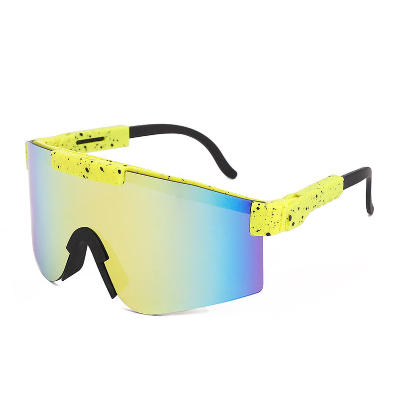 Women's Sporty Statement Sunglasses in Modern Design Bowlift