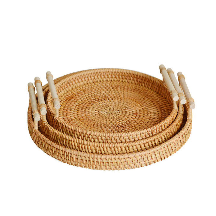 Ladies' round serving platter made from handcrafted natural material Bowlift