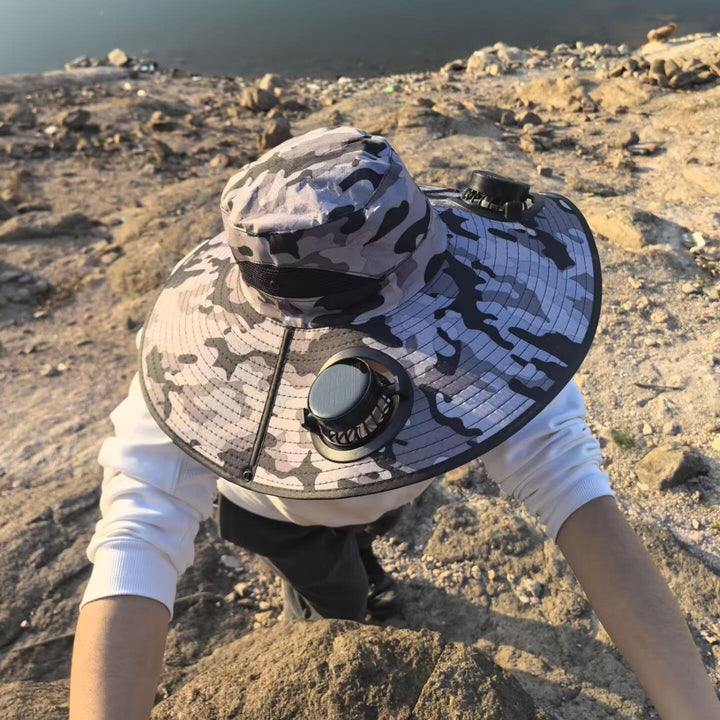 Ventilated sun hat with integrated solar fans and wide brim Bowlift