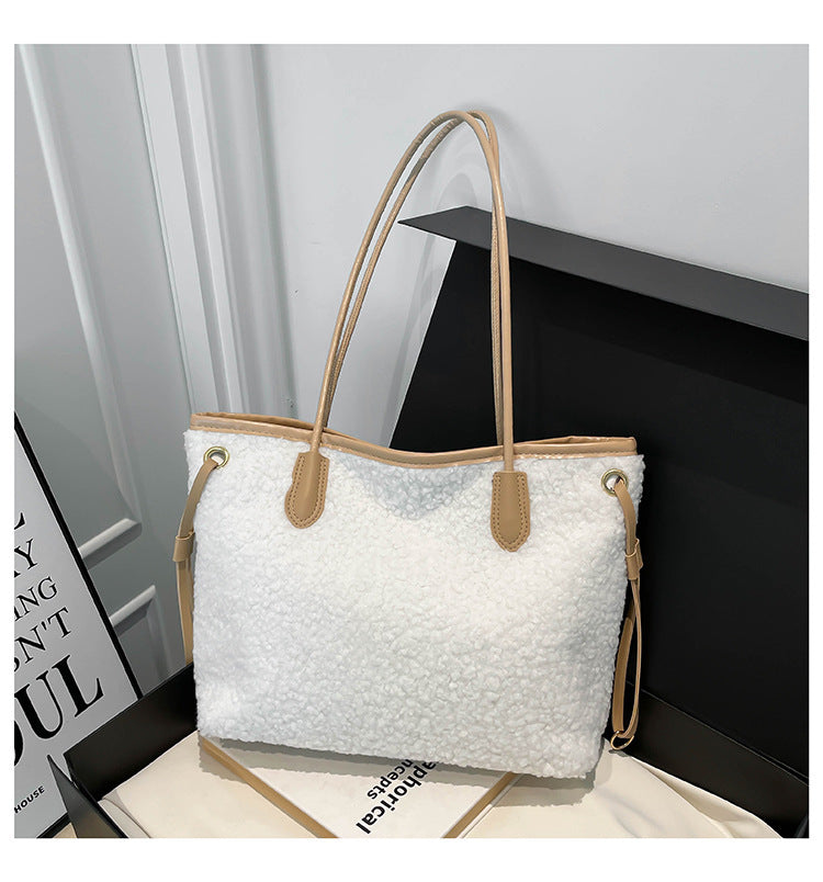 Oversized Faux Fur Tote Bag Bowlift