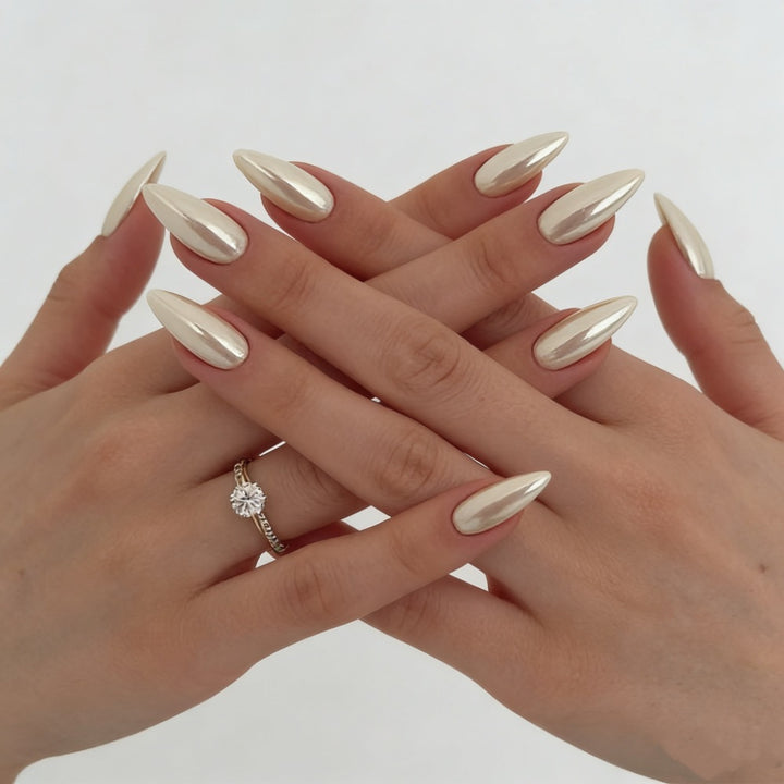 Elegant Artificial Nails In High-Gloss Finish Bowlift