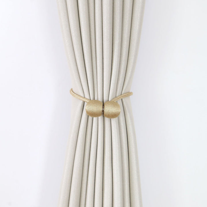 Decorative curtain tieback Bowlift