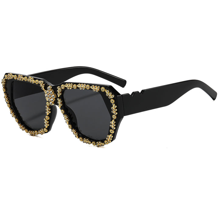 Women's fashionable sunglasses with opulent crystal frame Bowlift