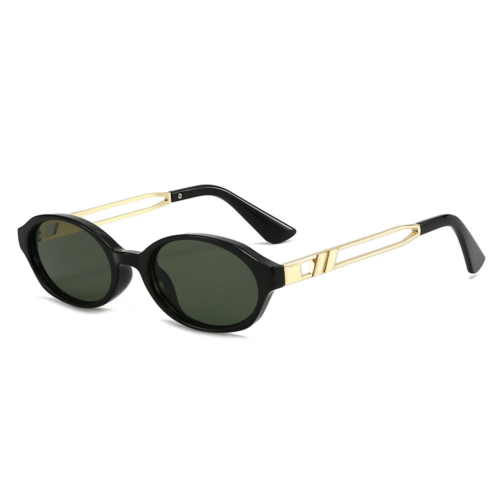 Women Elegant Sunglasses in luxurious tortoiseshell design with golden metal accents Bowlift