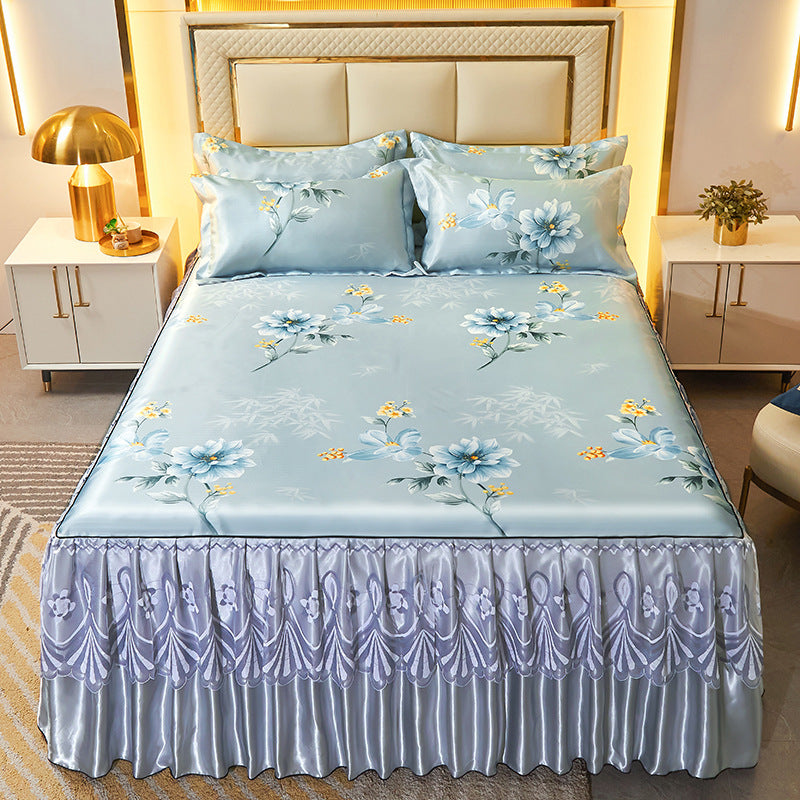 Ladies daybed cover with playful bear motif Bowlift