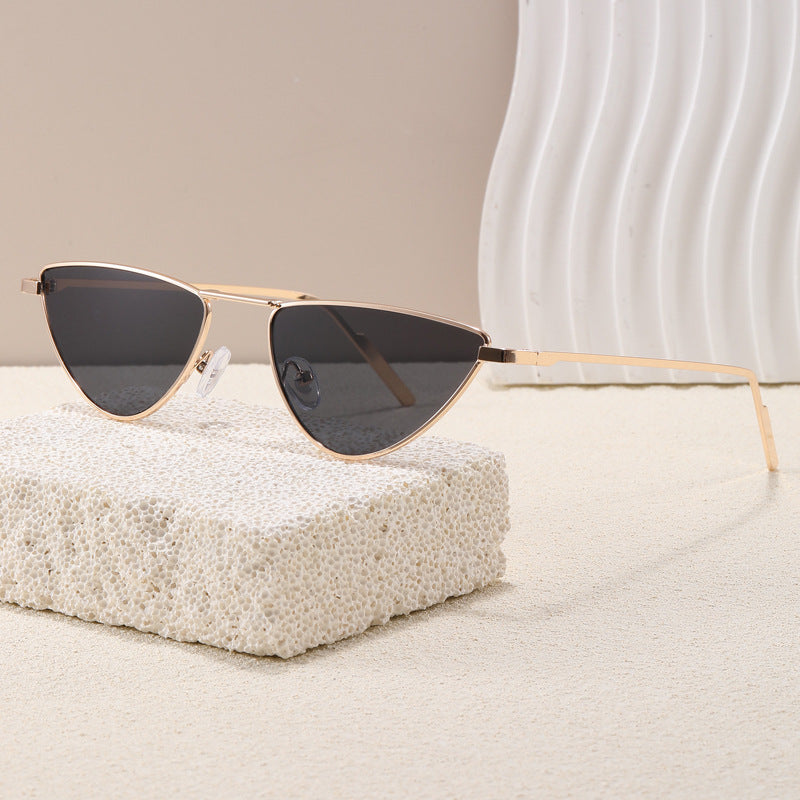 Cat-Eye Sunglasses Bowlift