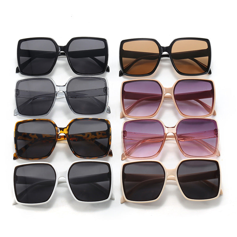 Ladies oversized sunglasses in modern tortoiseshell design Bowlift