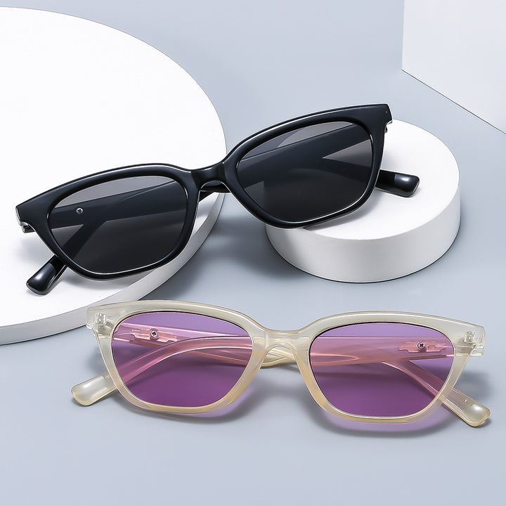 Vintage-Inspired Oversized Angular Sunglasses Bowlift