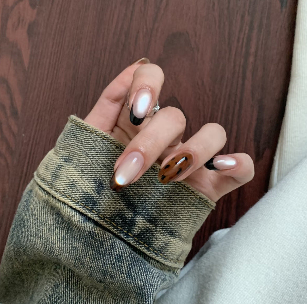 Artistic Ombre Press-On Nails with Creative Patterns Bowlift