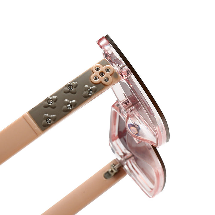 Ladies sunglasses with extravagant jewelry details Bowlift