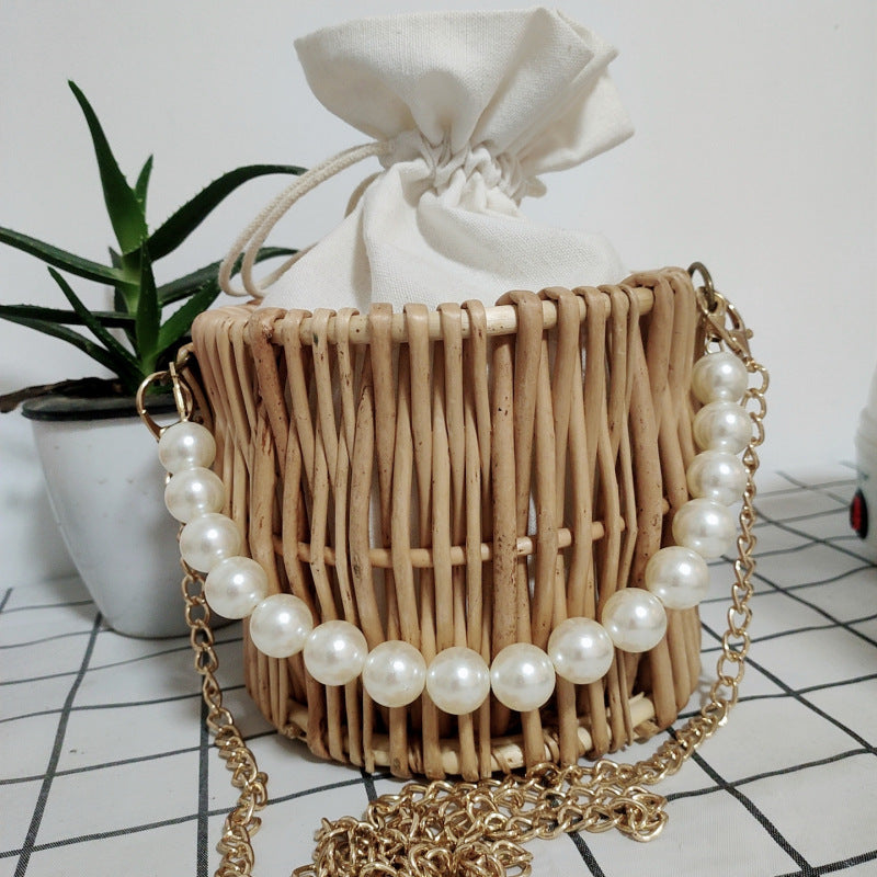Women's basket bag with pearl jewelry closure Bowlift